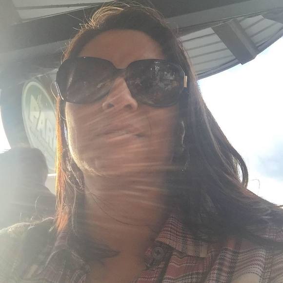 Meet your Posher, Tracy - Picture 1 of 1